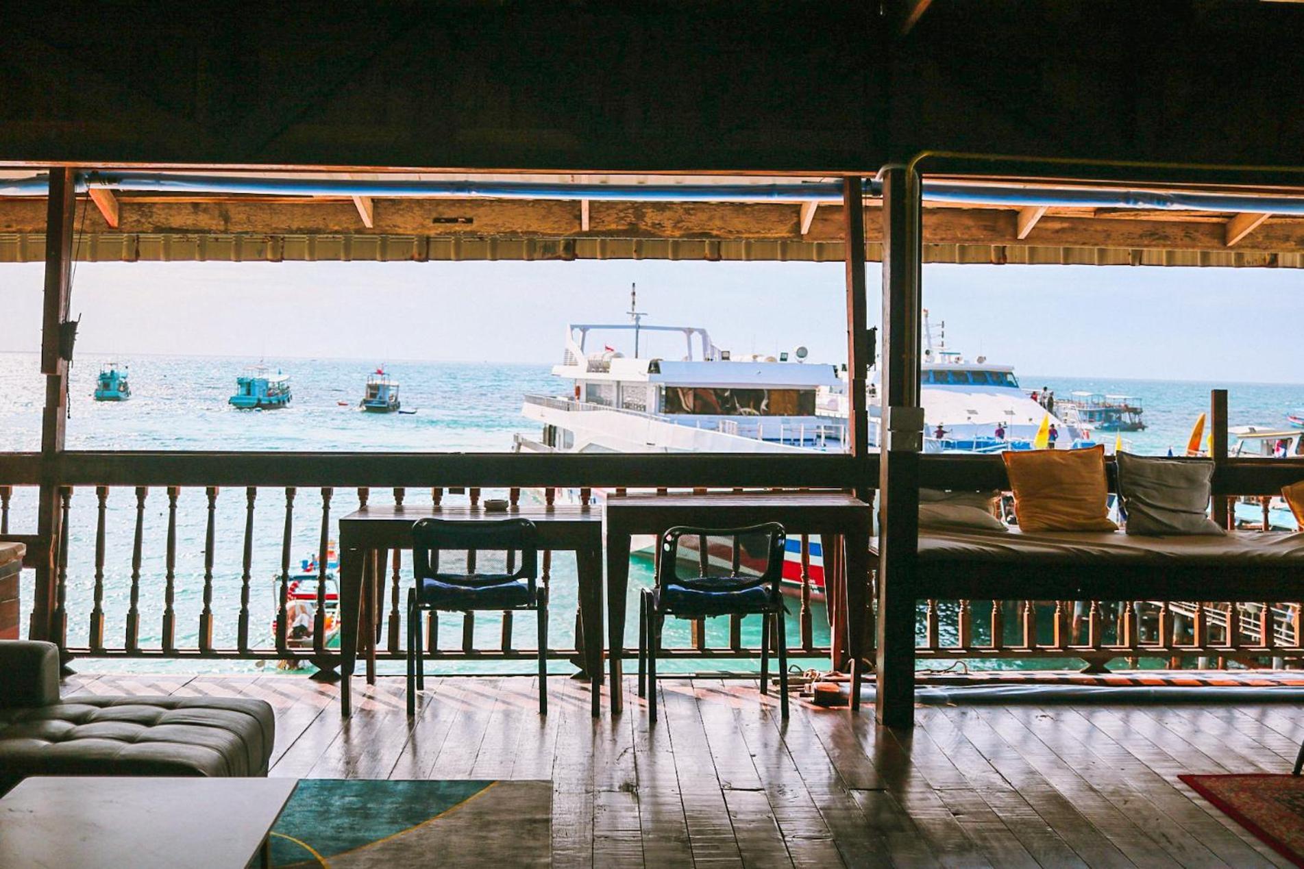 Watermellow Hostel Тау Экстерьер фото