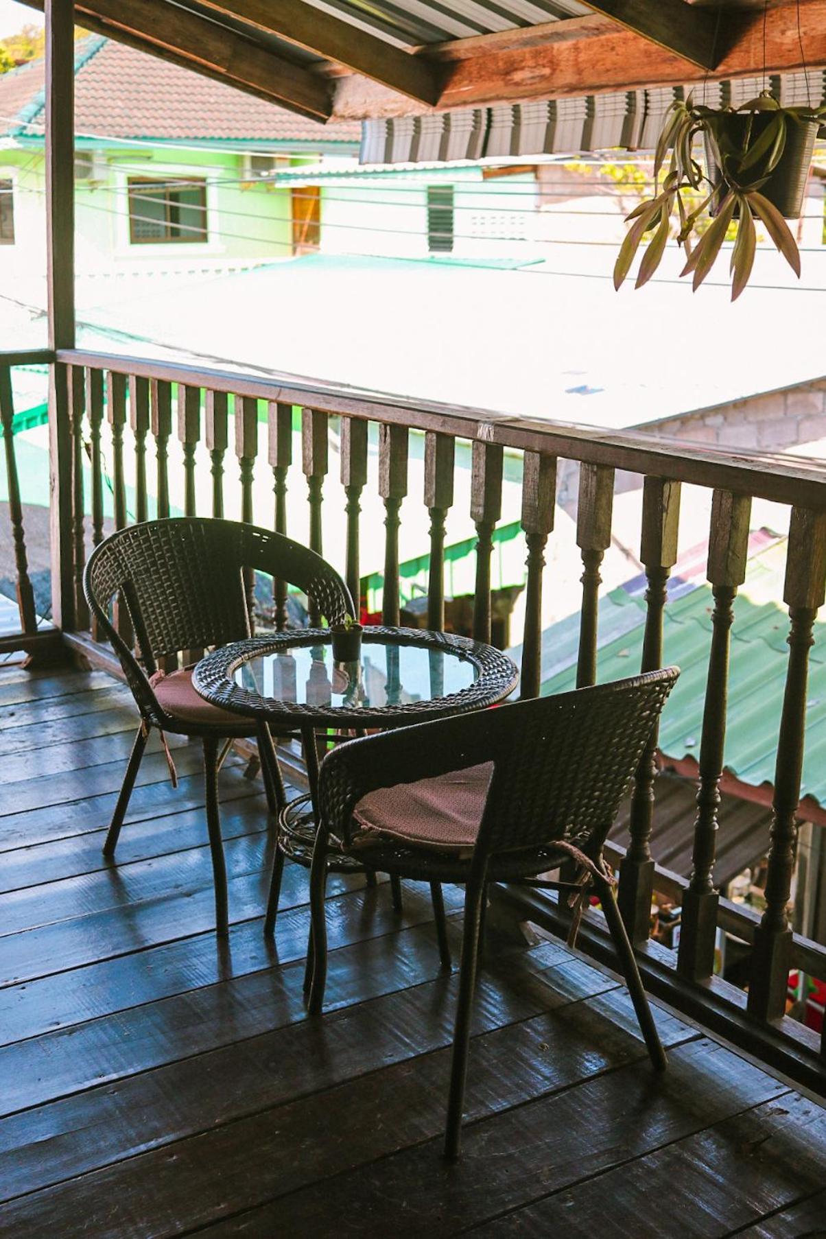 Watermellow Hostel Тау Экстерьер фото